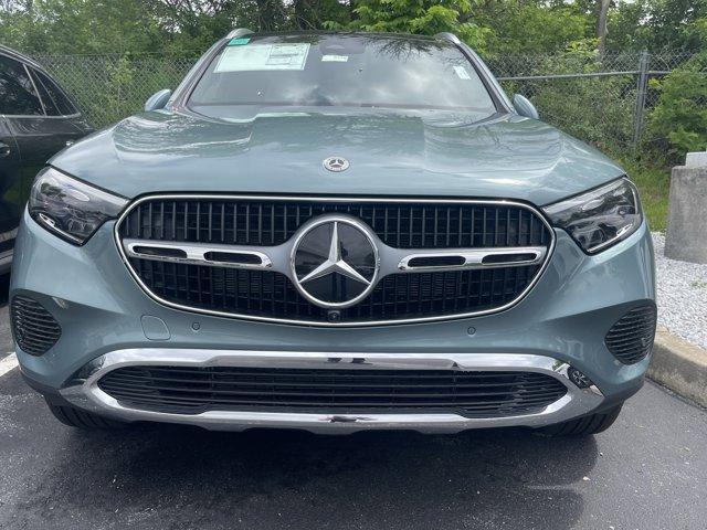 new 2025 Mercedes-Benz GLC 300 car