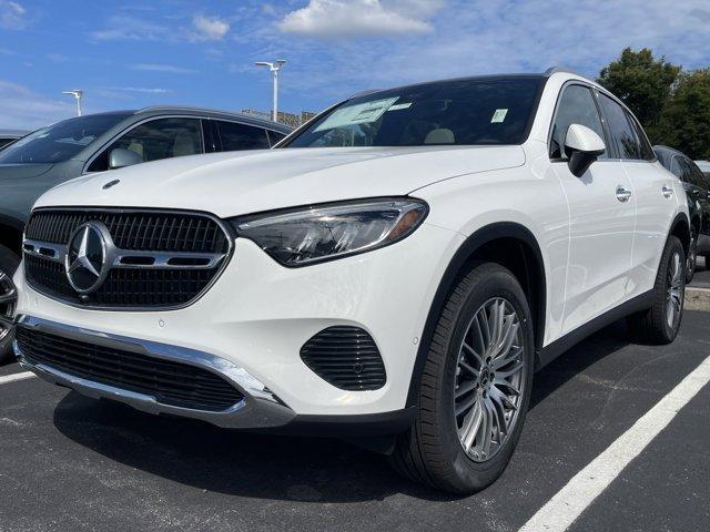 new 2025 Mercedes-Benz GLC 300 car