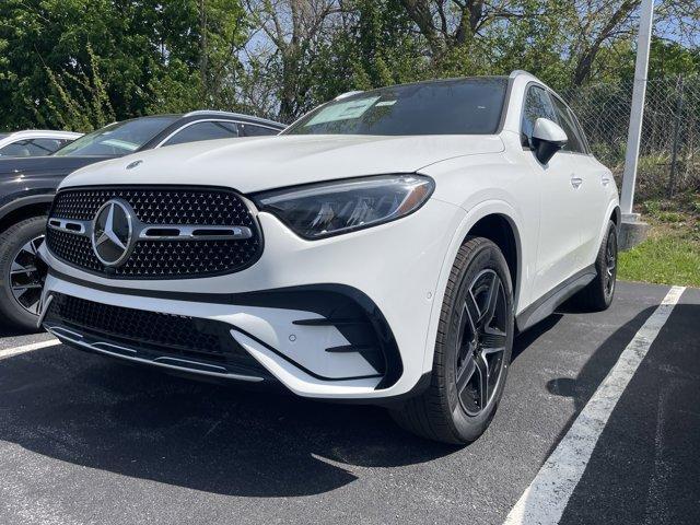 new 2025 Mercedes-Benz GLC 300 car