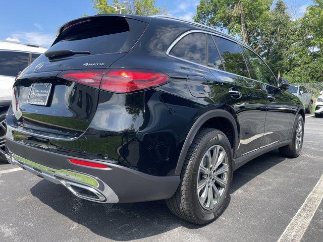 new 2025 Mercedes-Benz GLC 300 car