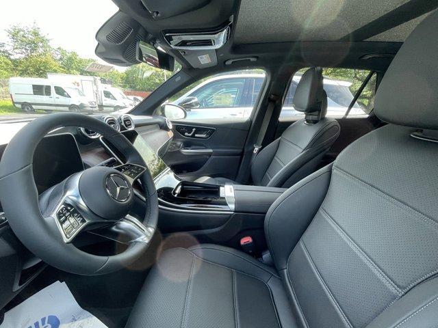 new 2025 Mercedes-Benz GLC 300 car
