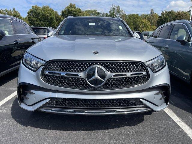 new 2025 Mercedes-Benz GLC 300 car