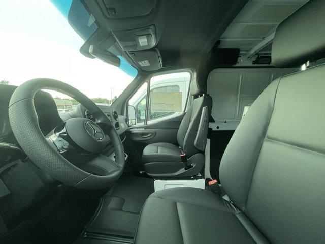 new 2025 Mercedes-Benz Sprinter 2500 car