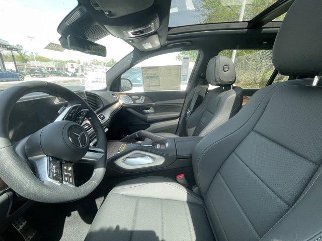 new 2025 Mercedes-Benz GLS 450 car