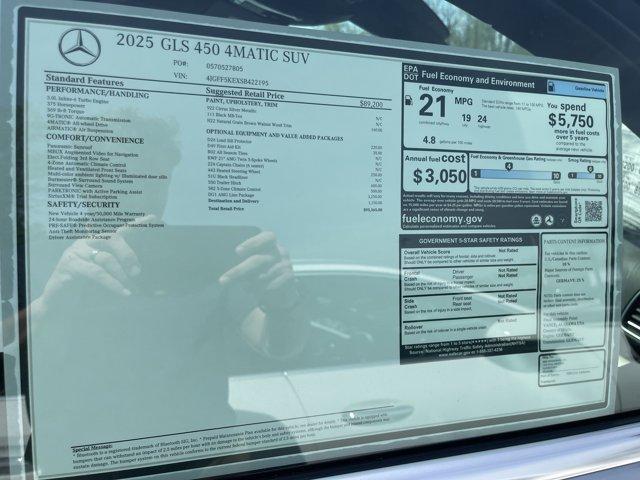 new 2025 Mercedes-Benz GLS 450 car