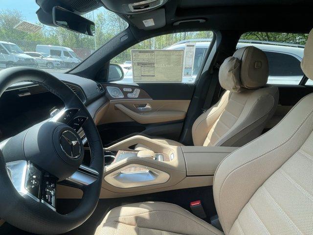 new 2025 Mercedes-Benz GLS 450 car