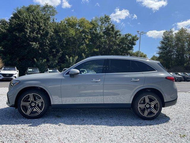 new 2025 Mercedes-Benz GLC 300 car