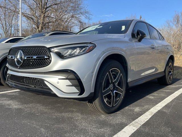 new 2025 Mercedes-Benz GLC 300 car