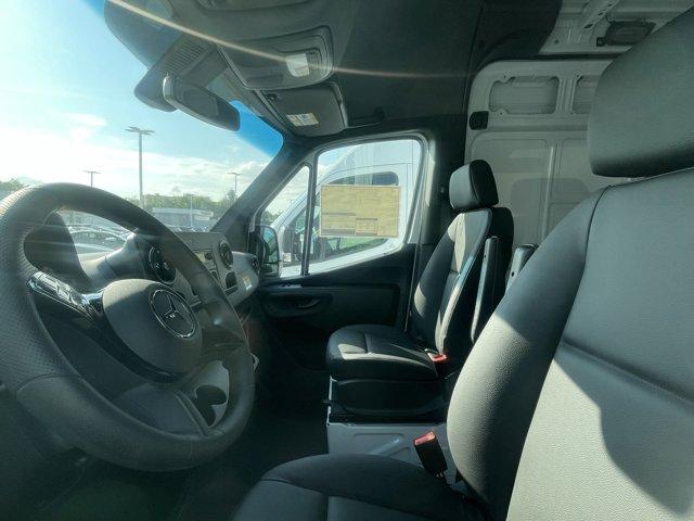 new 2025 Mercedes-Benz Sprinter 2500 car