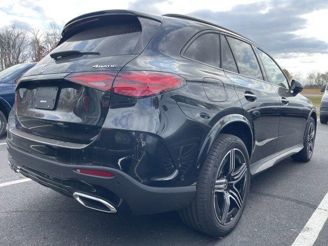 new 2025 Mercedes-Benz GLC 300 car