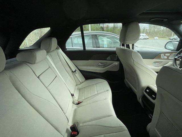 new 2025 Mercedes-Benz GLE 580 car