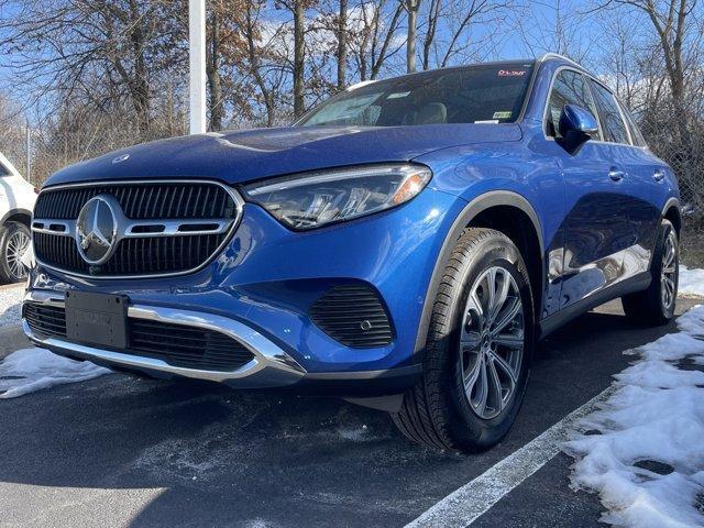 new 2025 Mercedes-Benz GLC 300 car