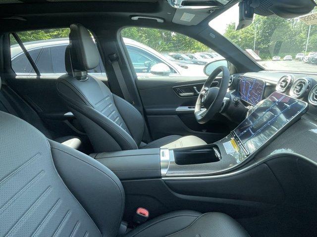 new 2025 Mercedes-Benz GLC 300 car