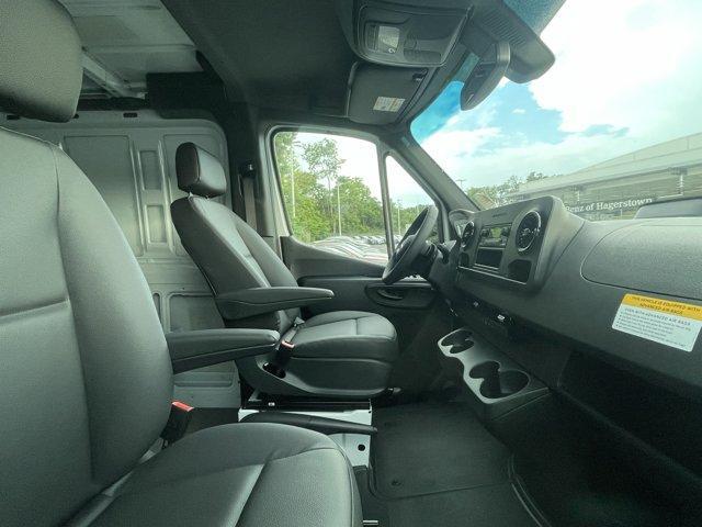 new 2025 Mercedes-Benz Sprinter 2500 car