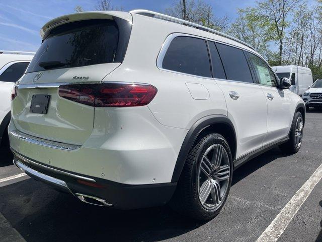 new 2025 Mercedes-Benz GLS 450 car