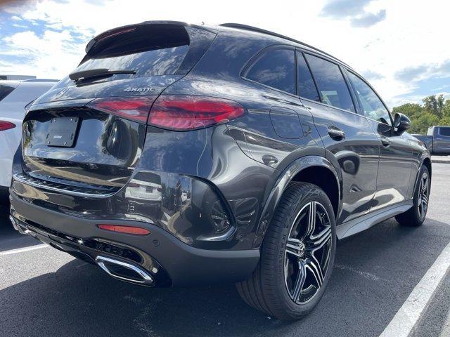 new 2025 Mercedes-Benz GLC 300 car