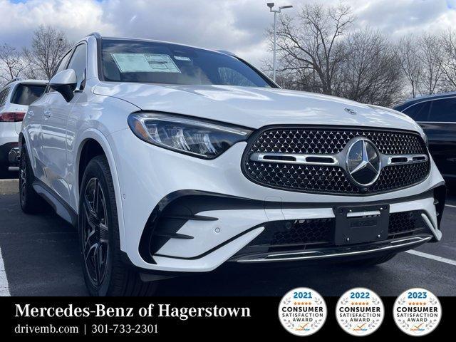 new 2025 Mercedes-Benz GLC 300 car