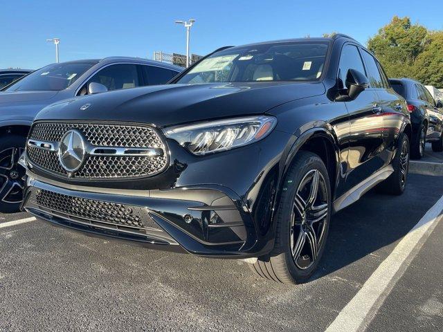 new 2025 Mercedes-Benz GLC 300 car