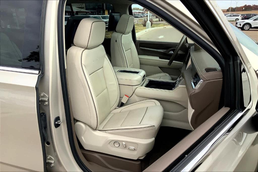 used 2021 GMC Yukon car, priced at $52,482