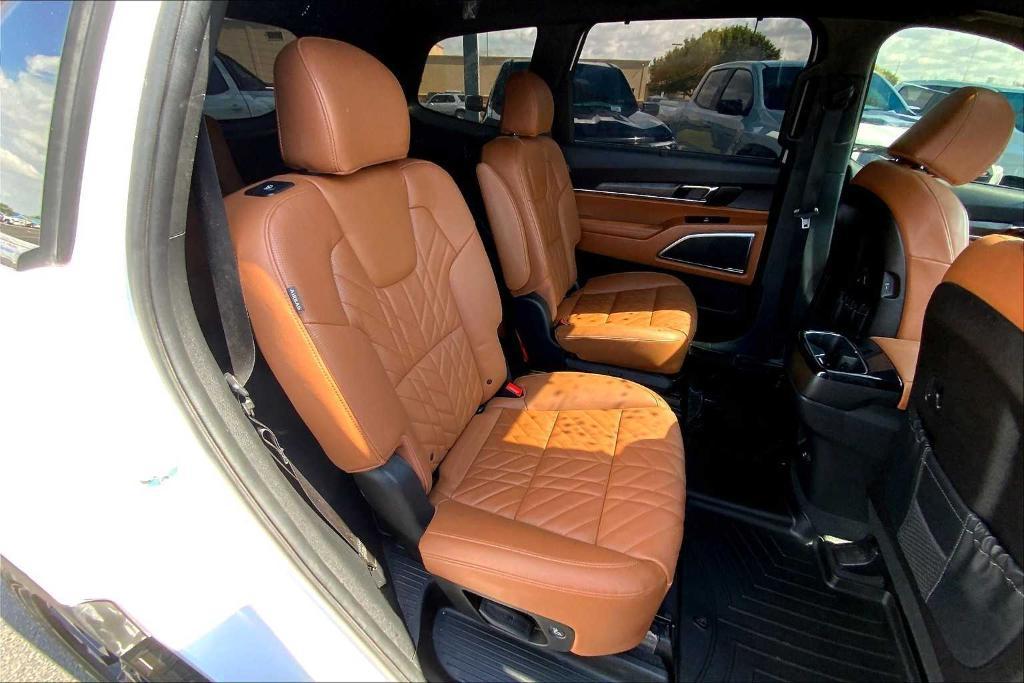 used 2023 Kia Telluride car, priced at $40,590