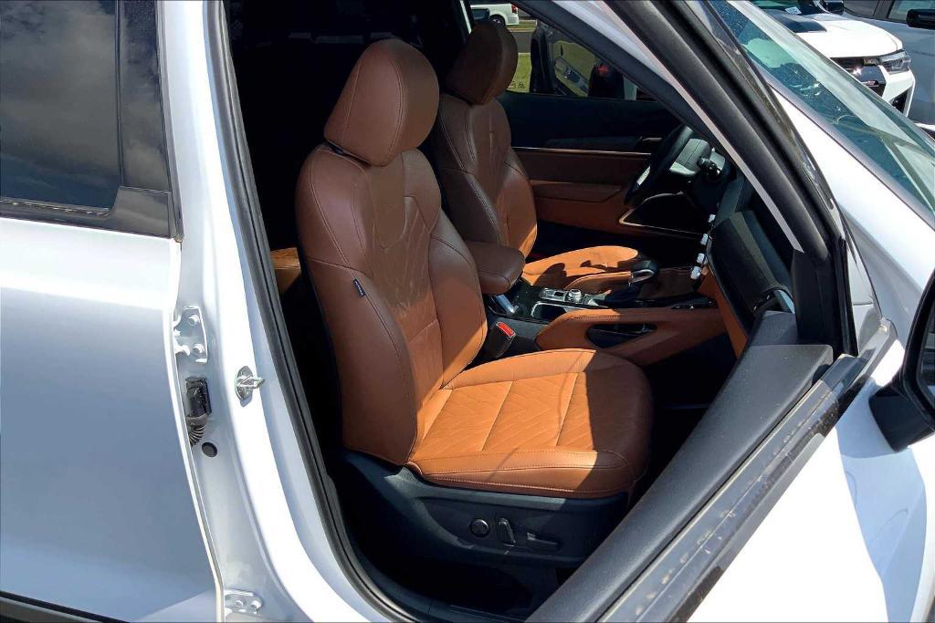 used 2023 Kia Telluride car, priced at $40,590