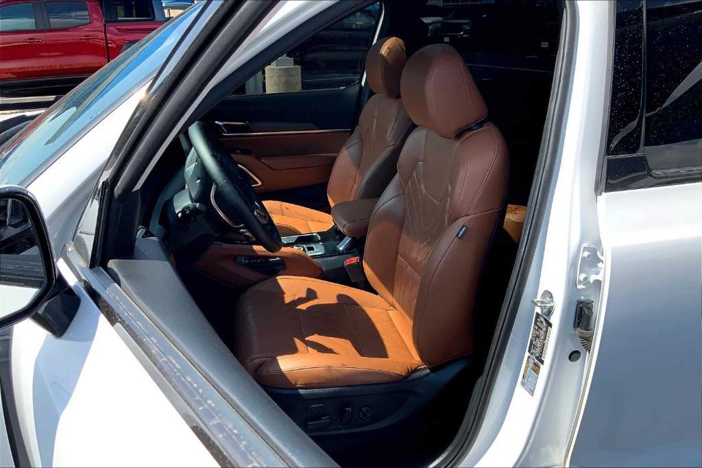 used 2023 Kia Telluride car, priced at $40,590