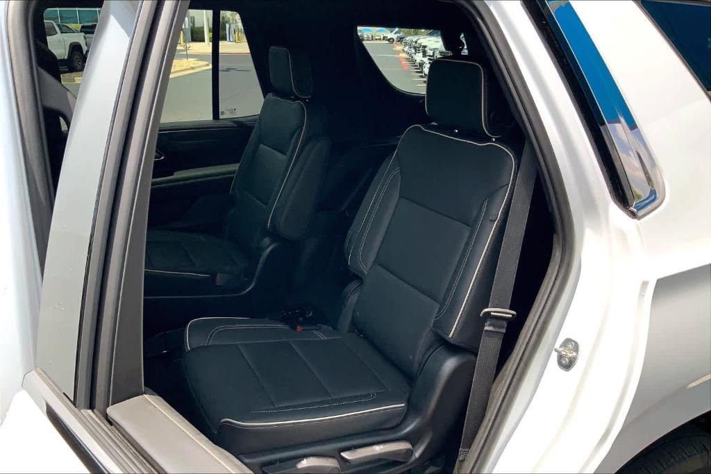 used 2022 GMC Yukon car, priced at $51,937