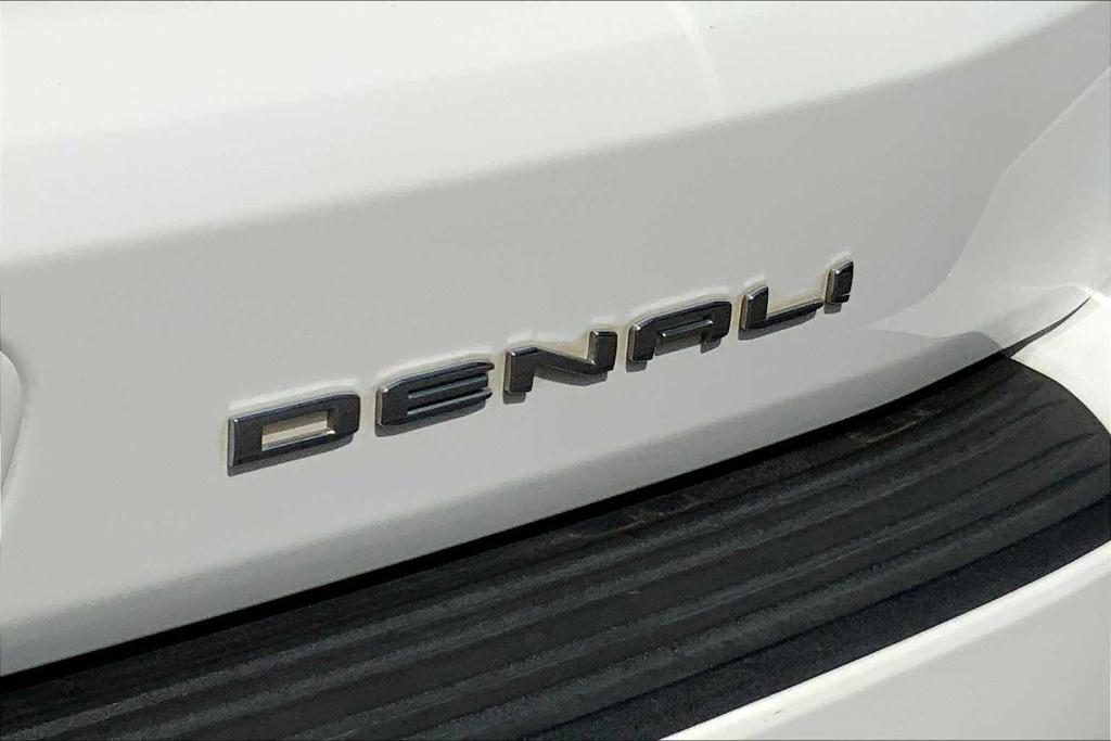 used 2021 GMC Yukon car, priced at $49,561