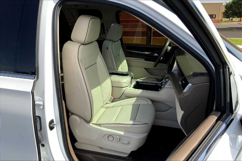 used 2021 GMC Yukon car, priced at $49,561