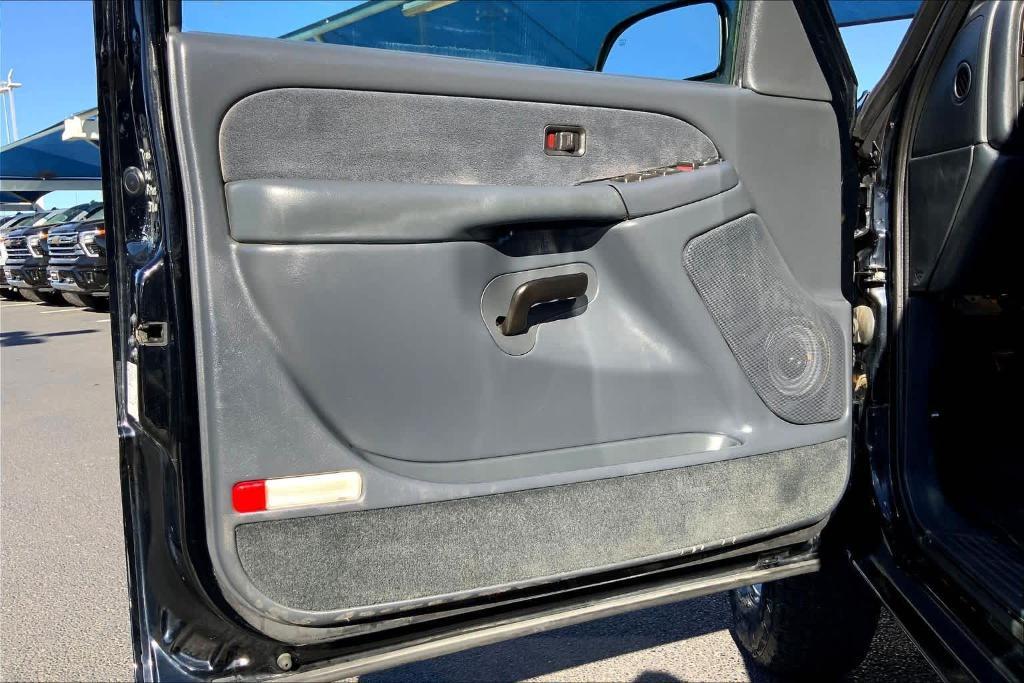 used 2001 Chevrolet Silverado 2500 car, priced at $14,999