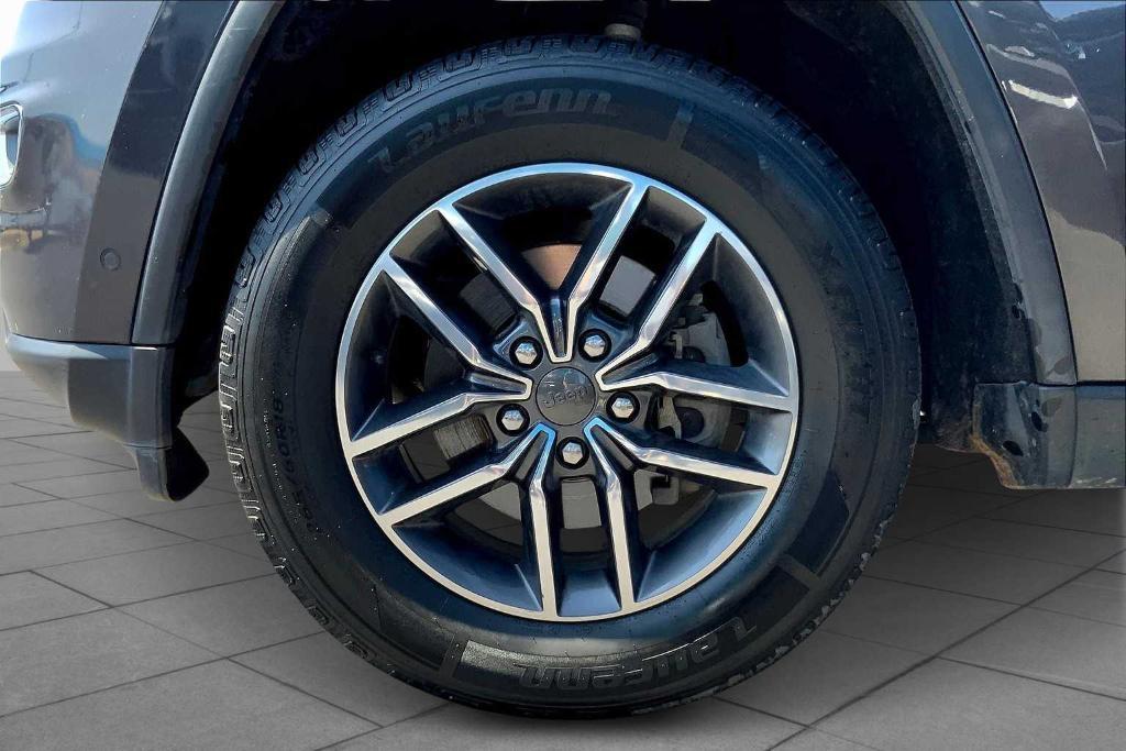used 2020 Jeep Grand Cherokee car, priced at $24,746