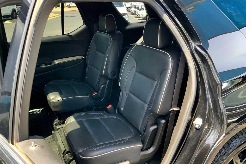used 2022 Chevrolet Traverse car, priced at $28,221