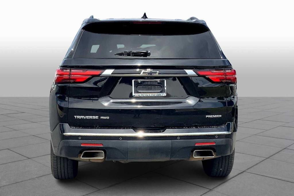 used 2022 Chevrolet Traverse car, priced at $28,221