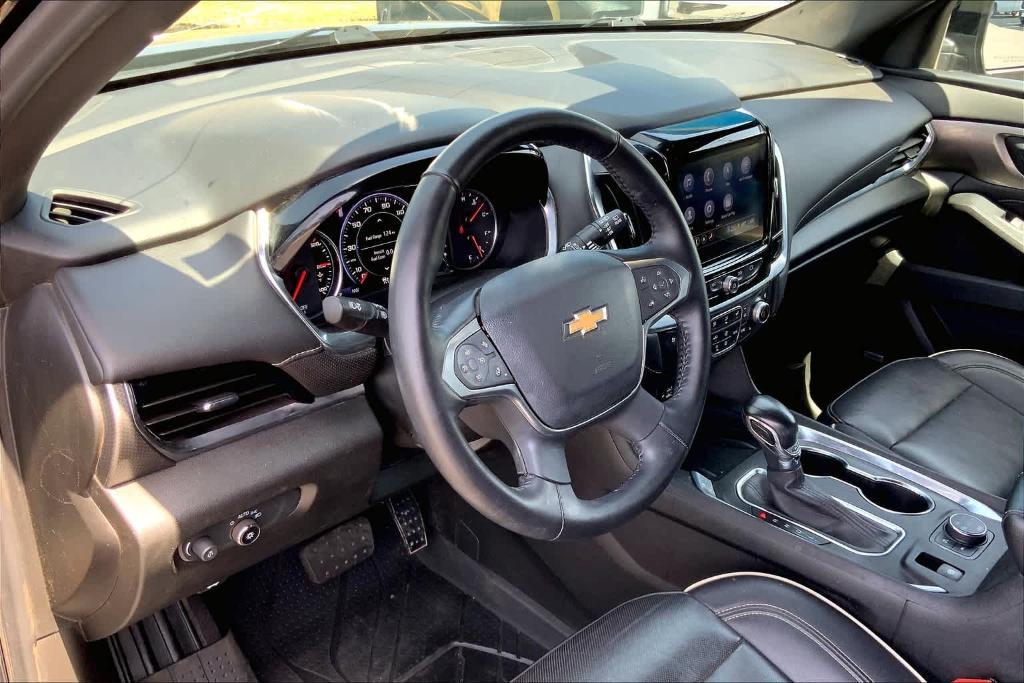 used 2022 Chevrolet Traverse car, priced at $31,090