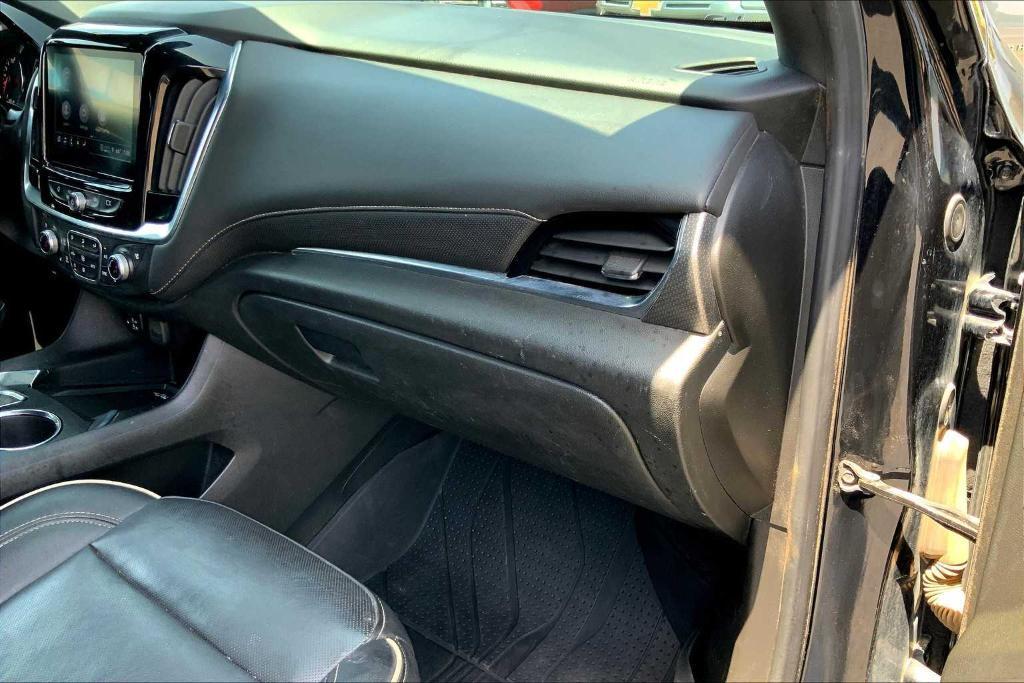used 2022 Chevrolet Traverse car, priced at $28,221