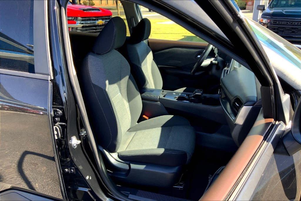 used 2023 Nissan Rogue car, priced at $21,999