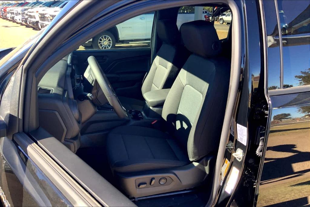 new 2024 Chevrolet Colorado car, priced at $31,995