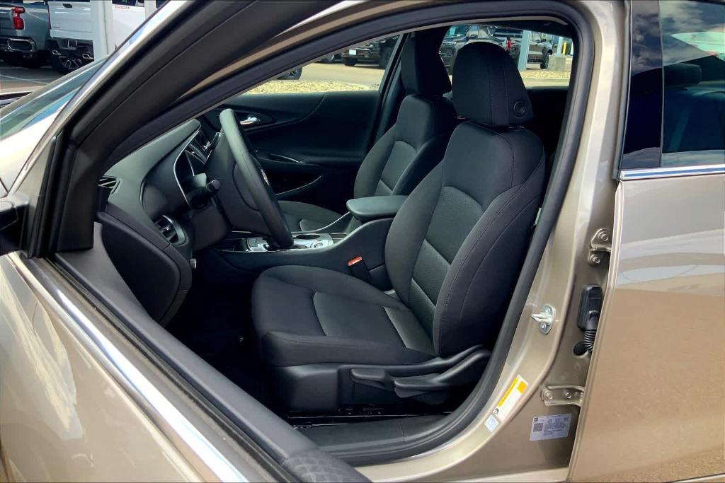 new 2025 Chevrolet Malibu car, priced at $25,995