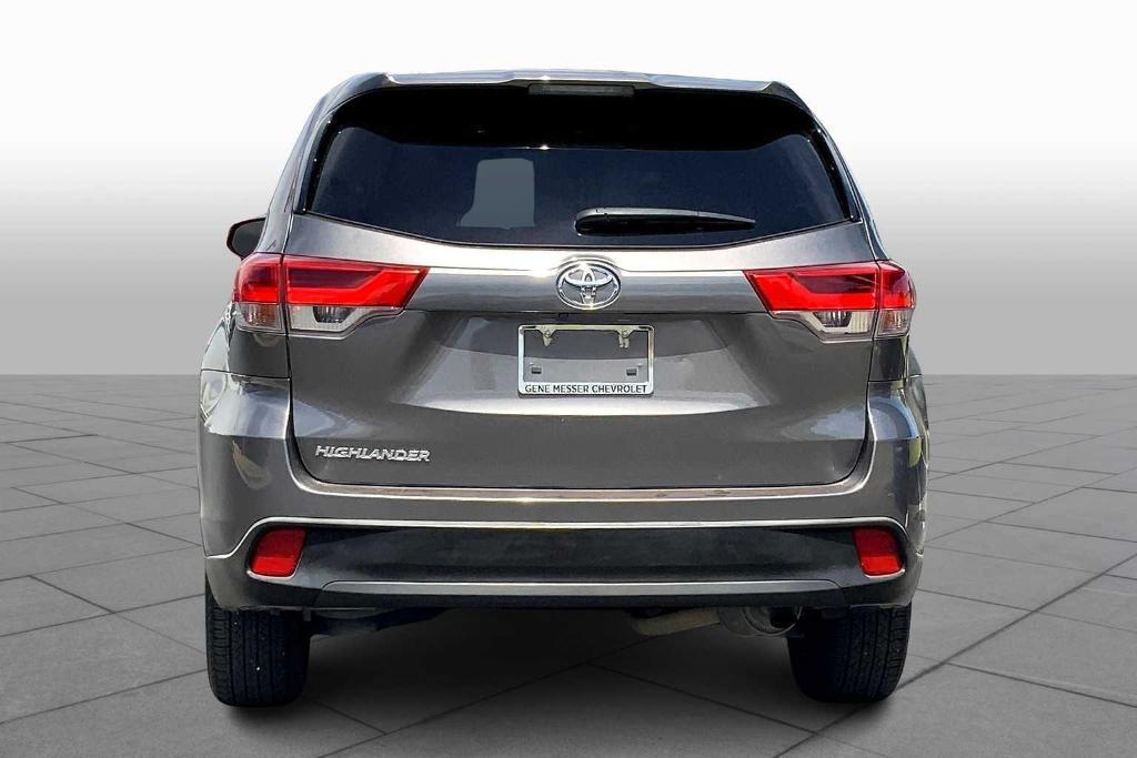 used 2019 Toyota Highlander car, priced at $25,823