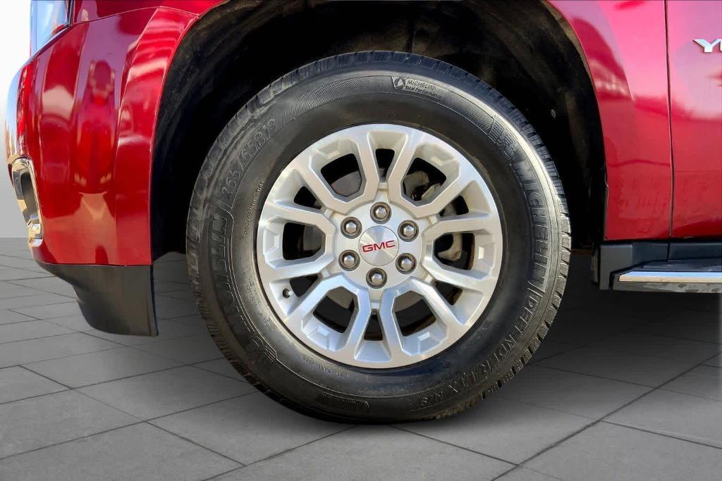 used 2015 GMC Yukon car, priced at $20,615