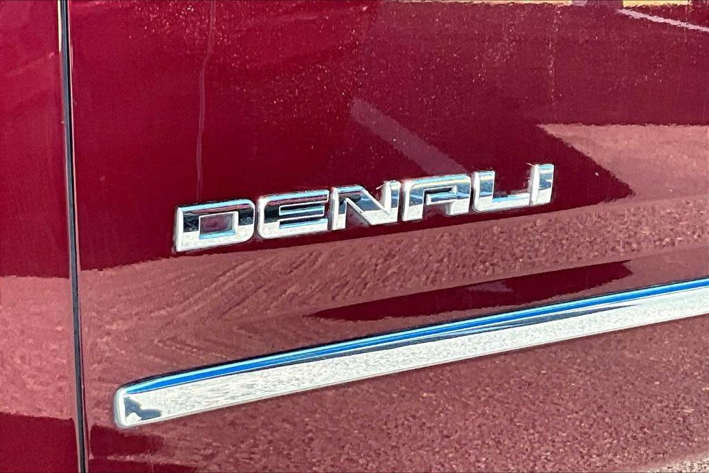 used 2019 GMC Yukon car, priced at $29,749