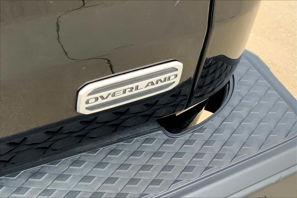 used 2023 Jeep Gladiator car, priced at $31,628