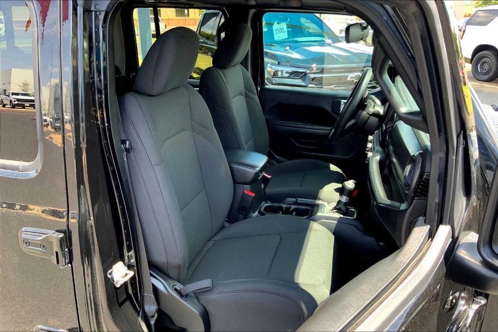 used 2023 Jeep Gladiator car, priced at $29,216