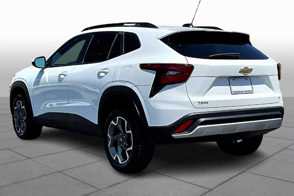 used 2025 Chevrolet Trax car, priced at $23,999