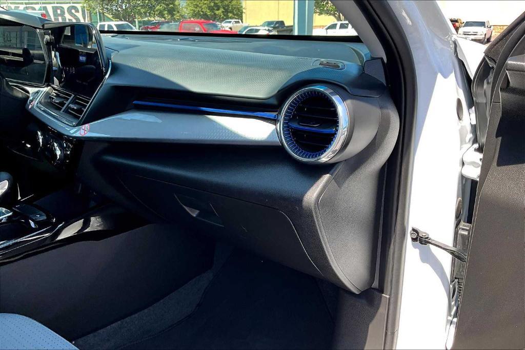 used 2025 Chevrolet Trax car, priced at $23,999