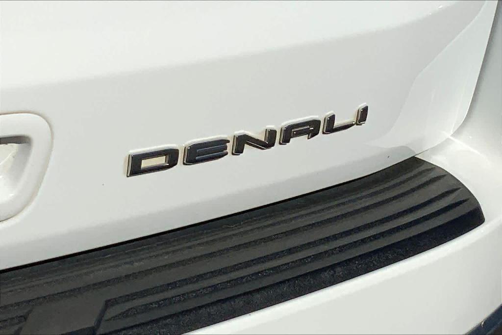 used 2021 GMC Yukon car, priced at $44,999