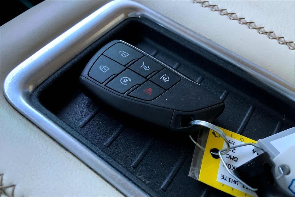 used 2021 GMC Yukon car, priced at $44,999