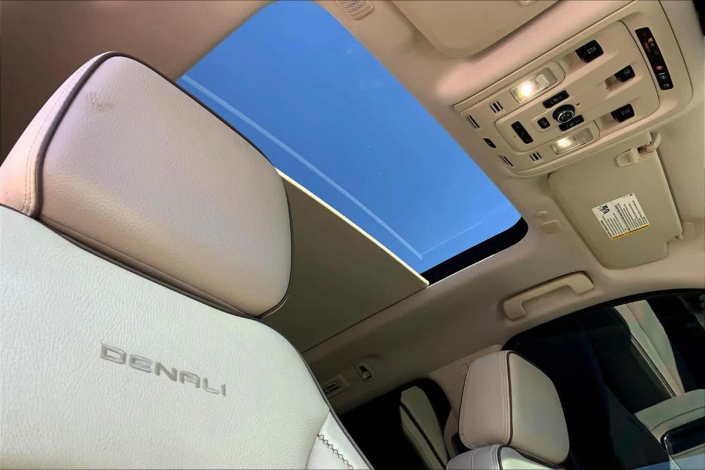 used 2021 GMC Yukon car, priced at $44,999