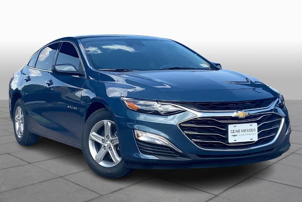 new 2025 Chevrolet Malibu car, priced at $25,995