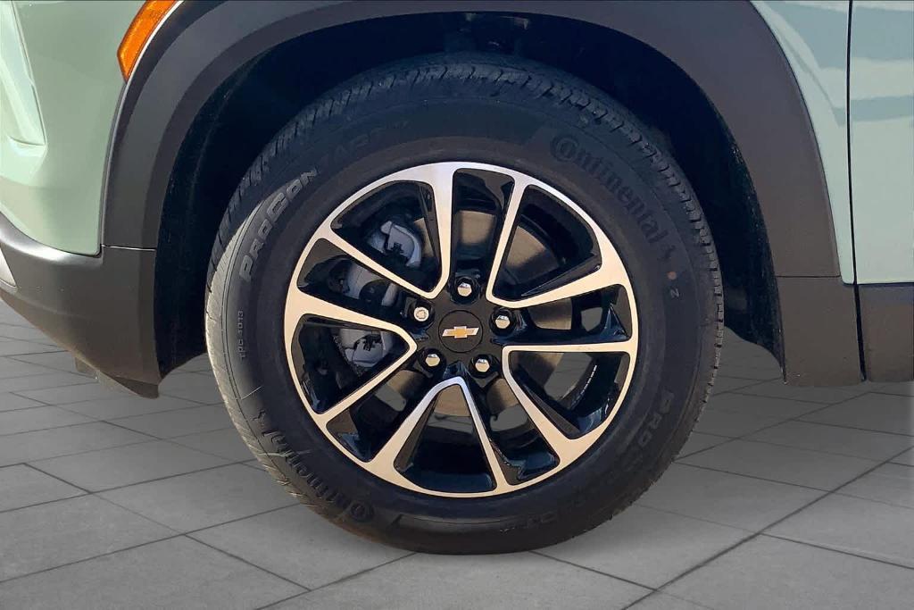 new 2025 Chevrolet TrailBlazer car, priced at $26,385